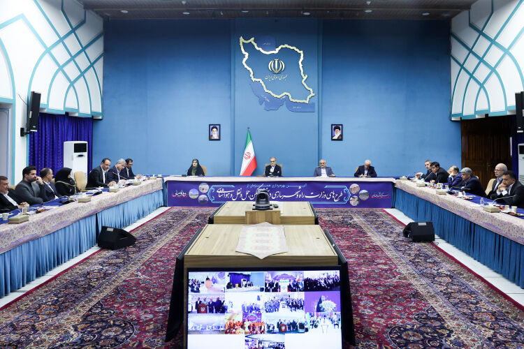 همزمان با سالروز آزادی خرمشهر با حضور رئیس جمهور و وزیر راه و شهرسازی: بیش از ۹۴ همت، ۱۱۹ میلیون دلار و ۳۹ میلیون یورو پروژه راه و شهرسازی به بهره‌برداری رسید